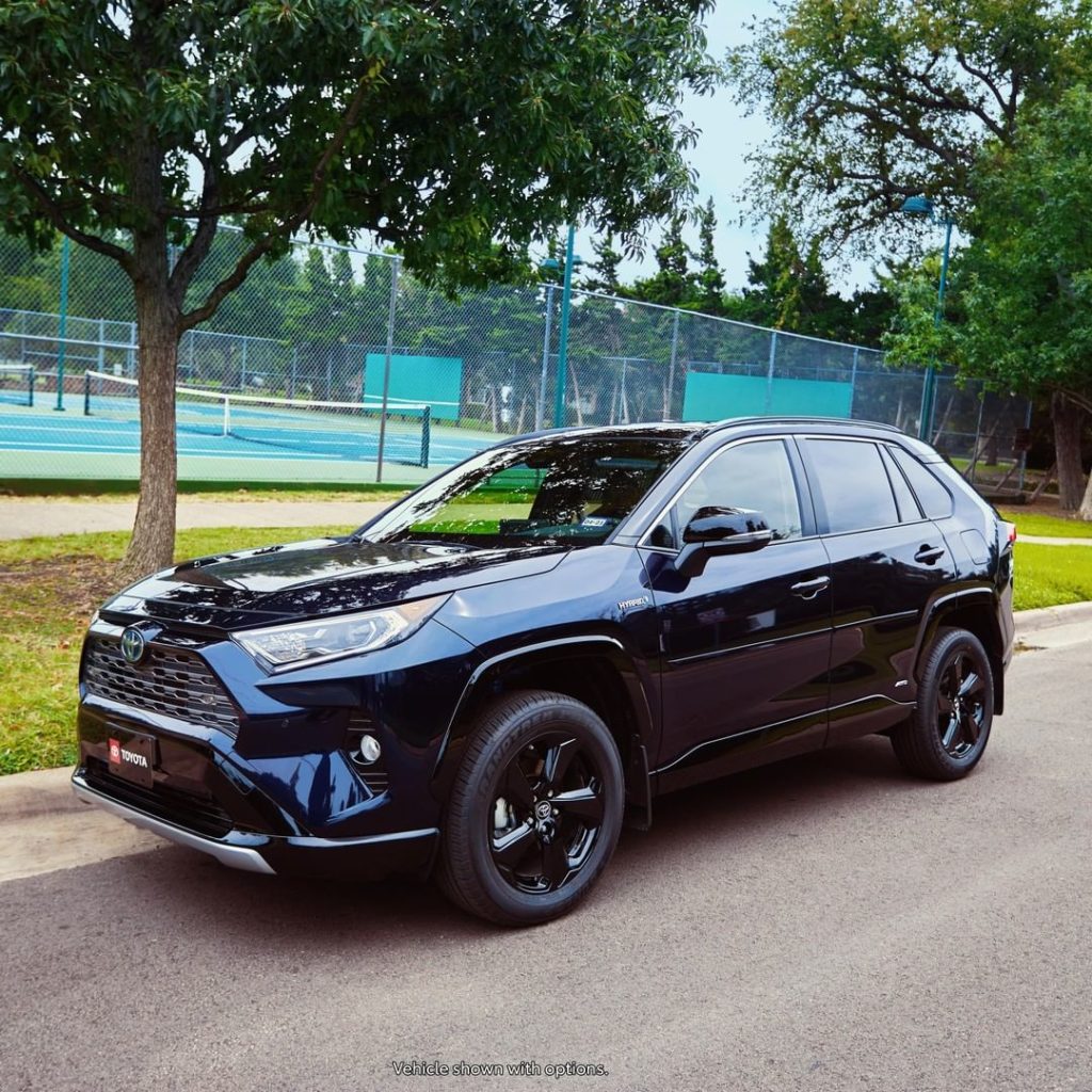 King of the court. #RAV4
#Hybrid #LetsGoPlaces...