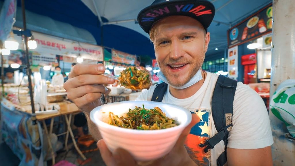 AMAZING THAI Food of Bang Kapi / Oyster GIRL DAY in Bangkok / Street Food of THAILAND AMAZING THAI Food of Bang Kapi / Oyster GIRL DAY in Bangkok / Street Food of THAILAND