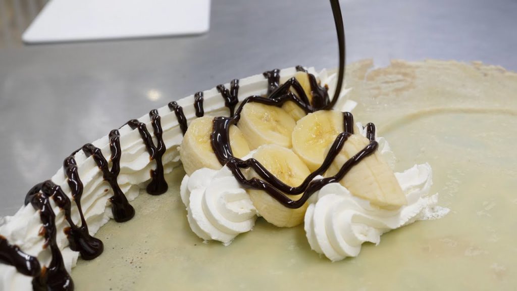 レインボーハットクレープ職人 メガチョコバナナ ベーコンエッグチーズ japanese street food - creamy crepe compilation RainbowHat