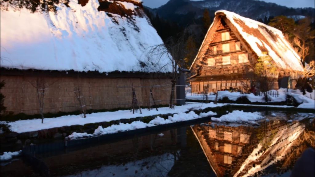 Shirakawago : winter disney land of Japan