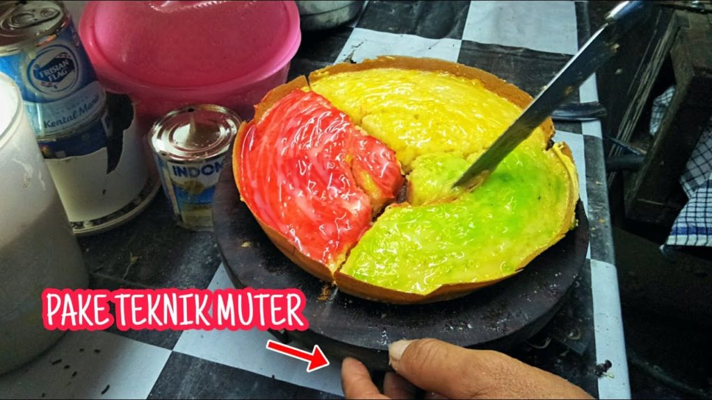 MARTABAK GULUNG PELANGI | Special roadside desserts - Indonesian Street Food