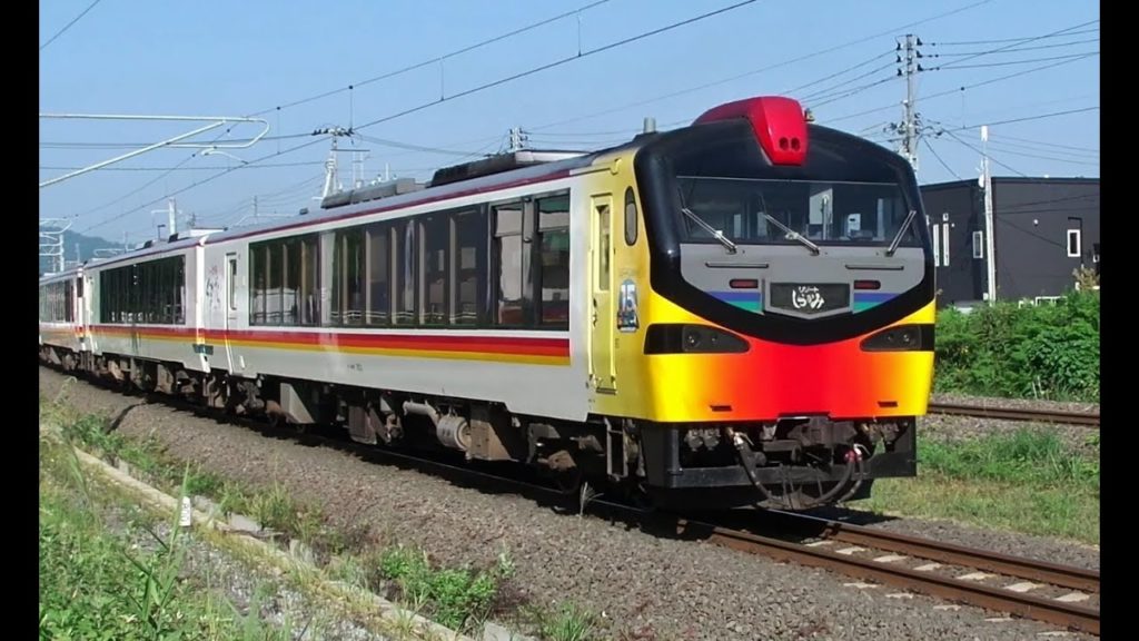 Resort Shirakami JR キハ48形くまげら on the Gôno line