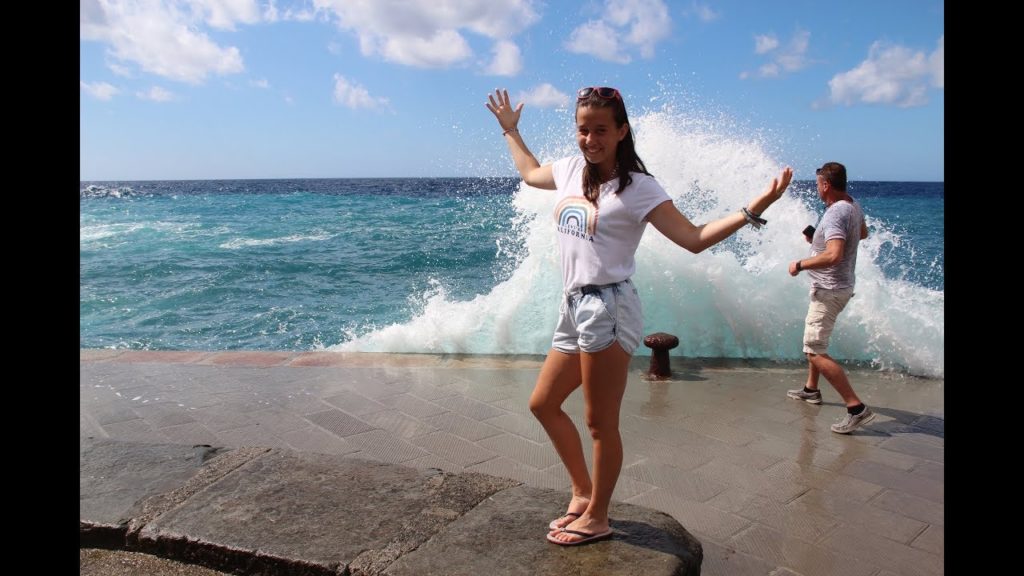 A HUGE WAVE?! | Hancol - Italy 2017