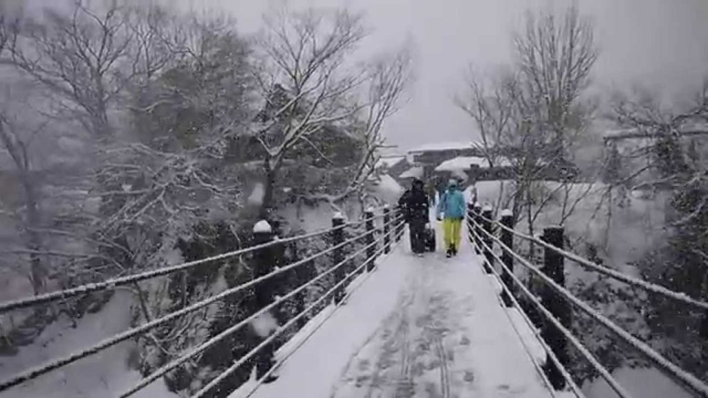 Walking around Shirakawa-go , Gifu Japan 白川郷