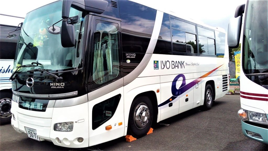 伊予銀行バス愛媛県松山市 指宿を走る Iyo Bank Bus ran in Ibusuki