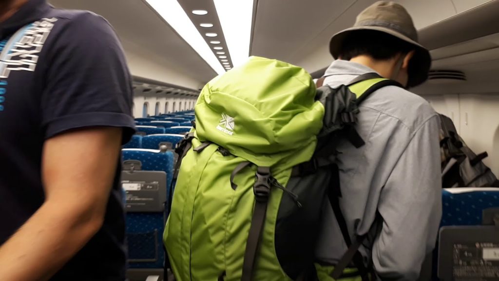 Boarding Shinkansen Hikari 461 - Tokyo Station - Okayama - 新幹線 ひかり 461