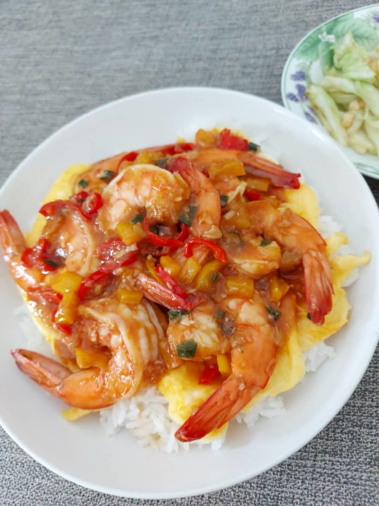 Ebi chilli donburi with soft eggs & stir fried cabbage