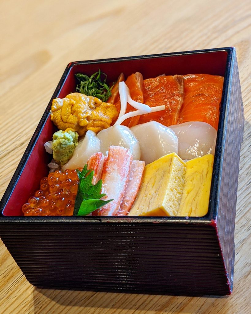 Kaisendon w/Salmon, Uni, Japanese Scallop, Ikura, Snow Crab, Tamago & Fresh Wasabi