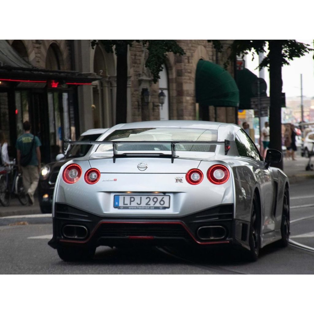 Super in silver 

Photo  @autogespot 

.
.
.
.
Follow the Crew:

@Nissan_GTR_Lov...