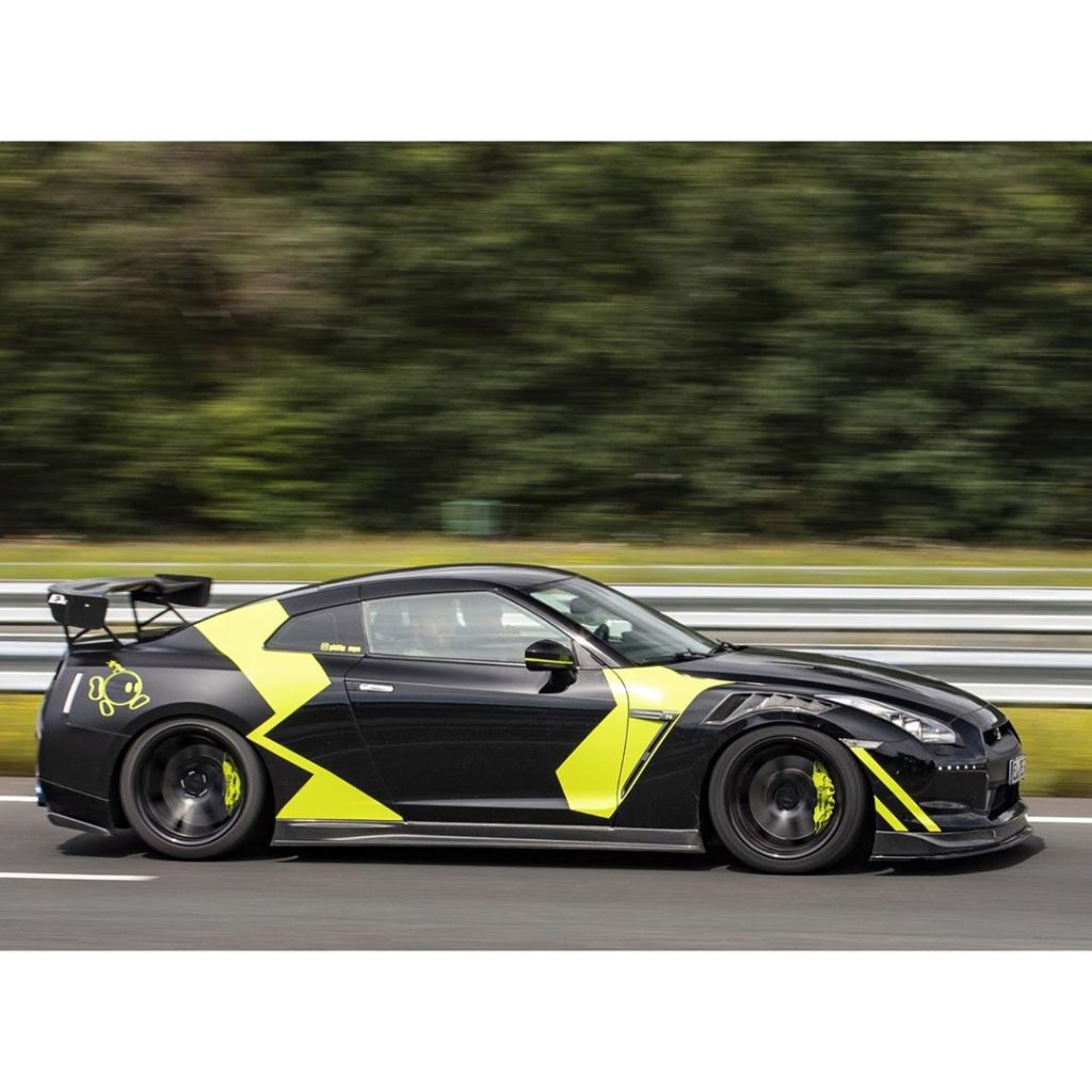 Scream if you want to go faster!  Photo  @autogespot  .
.
.
.
Follow the Crew:...