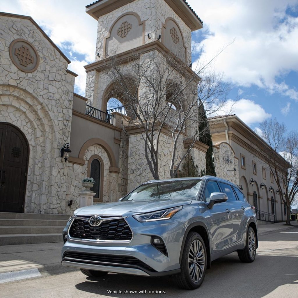 With seasons changing comes new
beginnings. #Highlander #LetsGoPlaces...