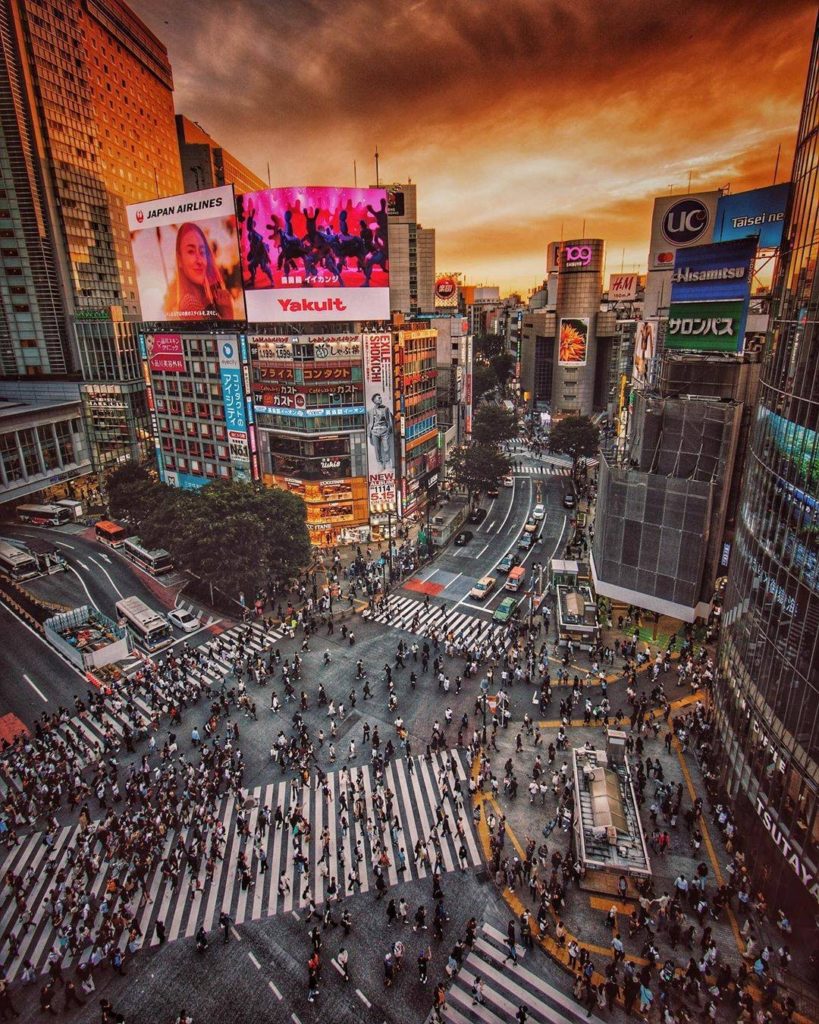 Japan Travel: Dusk at Shibuya Scramble from last year. We’ve been reluctant to show crowds thi… Dusk at Shibuya Scramble from last year. We've been reluctant to show crowds thi...