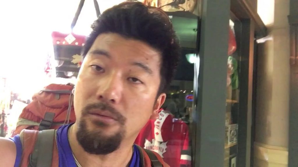 アキーラさん観察！カナダ・バンクーバー・韓国人経営の日本食屋（大阪寿司）Vancouver in Canada