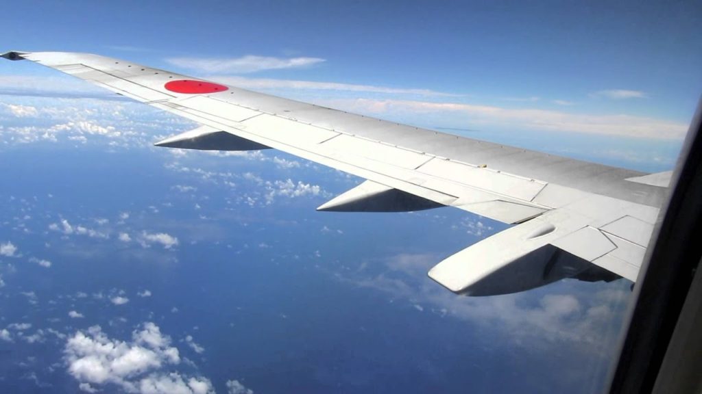 那覇から石垣島への飛行(空撮)／Fly from Naha to Ishigaki