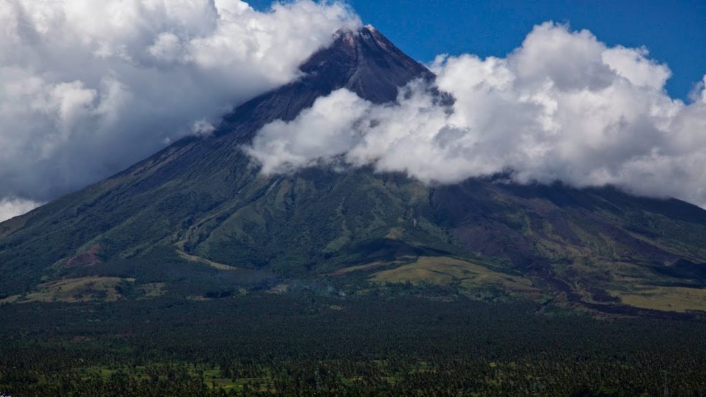 Philippines Part 6 Donsol and Tagaytay 4K