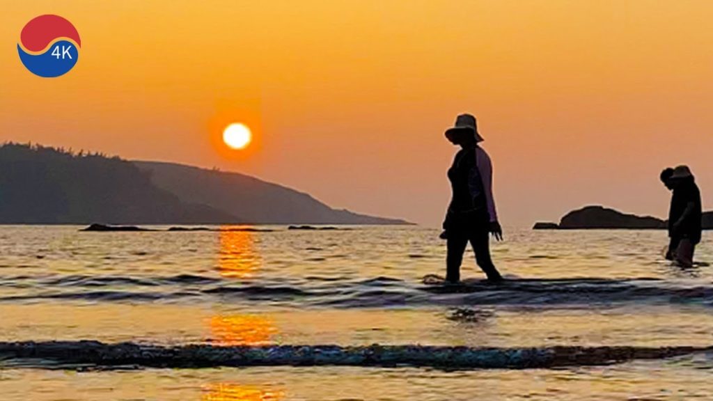 [4K]해수욕장Sunset at Wido Beach in Jeonbuk Korea 전라북도 부안군 위도 It takes four hours from Seoul  walker 4k