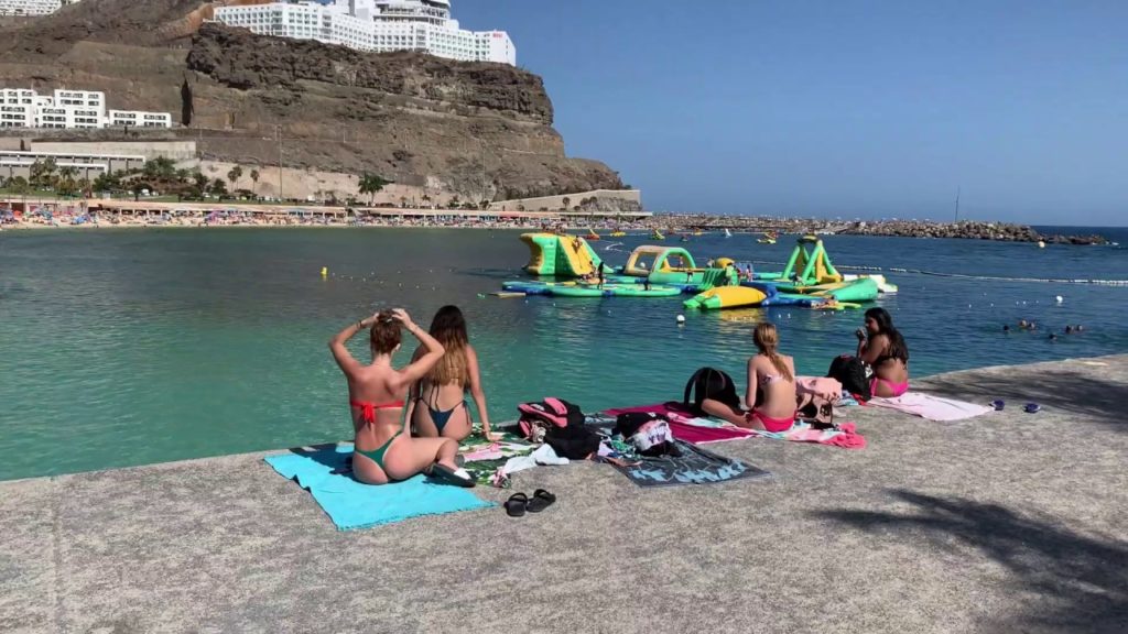 Gran Canaria Playa de Amadores Beach Life on a Lovely Sunny Day π Gran Canaria Playa de Amadores Beach Life on a Lovely Sunny Day π