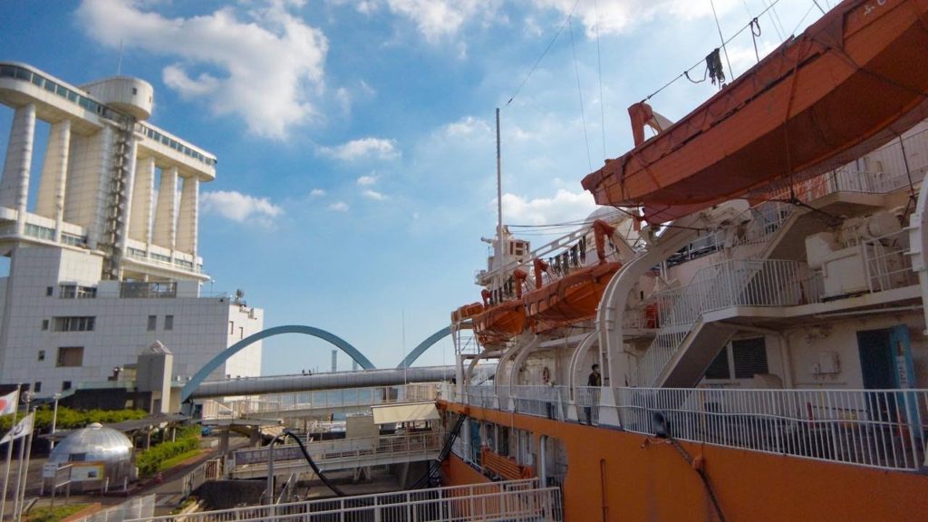 4K JAPAN The Antarctic Museum inside the antarctic research ship Fuji, Nagoya city - OSMO POCKET
