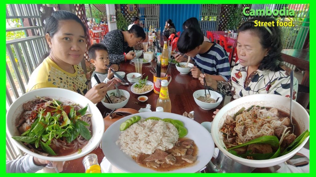 Nam Tok! Noodle soup Thai style - Breakfast with family in Kobe Banteay Meanchey.