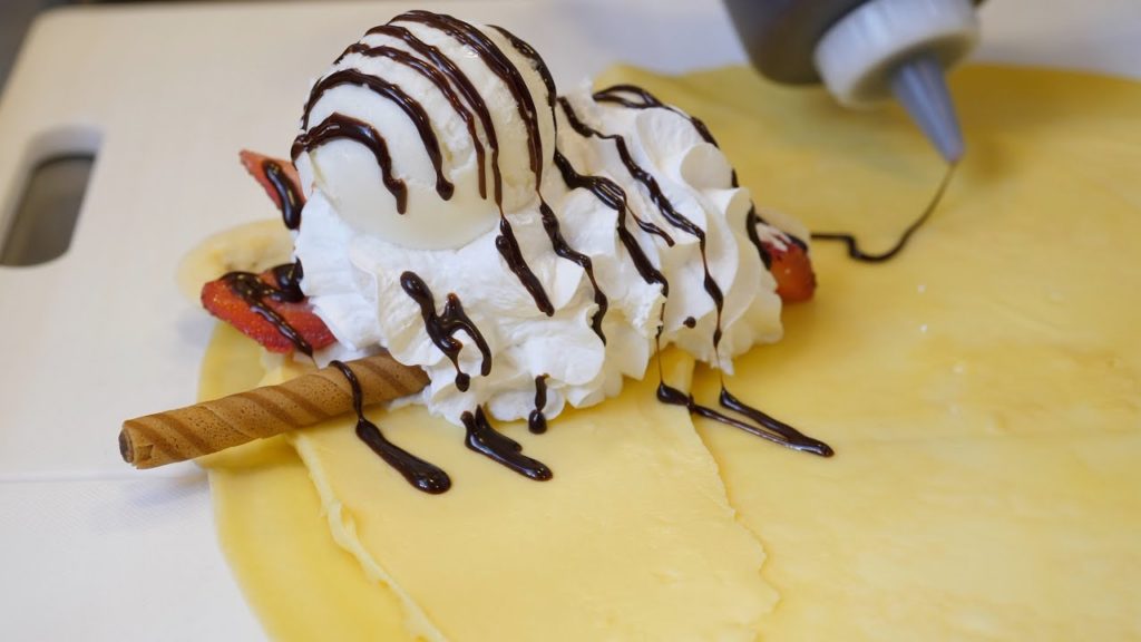 スマイリークレープ職人 イチゴバナナ生クリームチョコアイス japanese street food - creamy crepe compilationスマイリークレープ Smiley Crepes
