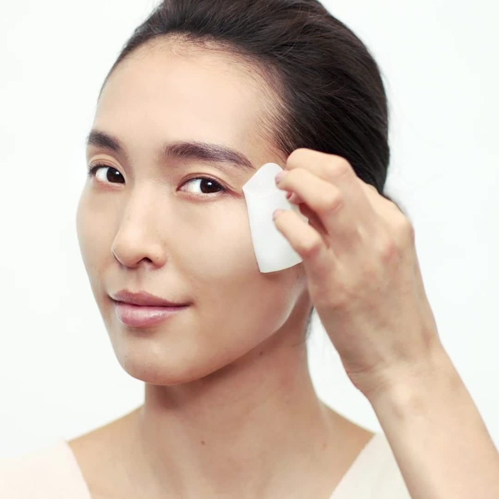 SHISEIDO: New #VitalPerfection Uplifting and Firming Express Eye Mask. Use 2–3 times a wee… New #VitalPerfection Uplifting and Firming Express Eye Mask. Use 2–3 times a wee...