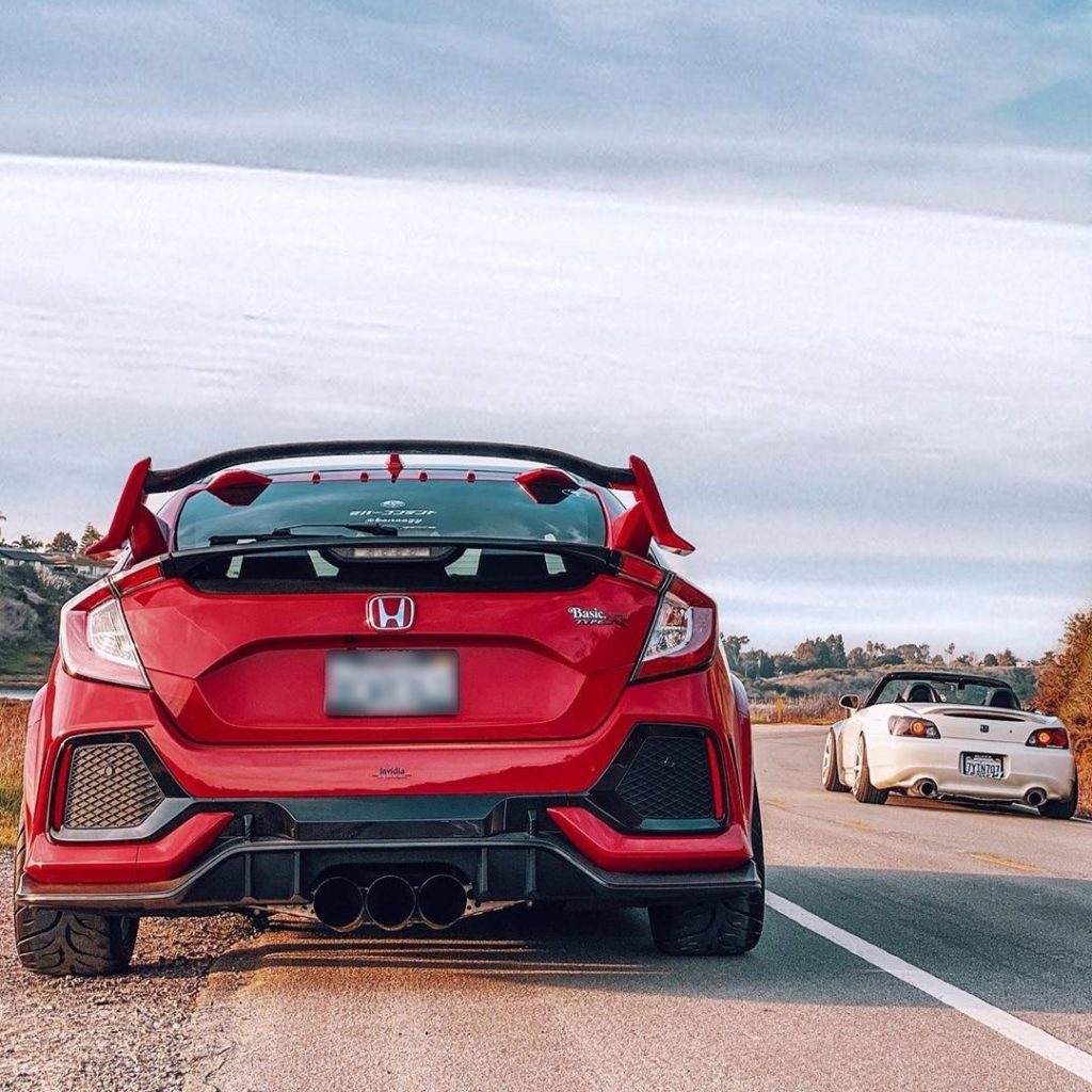 Teaming up for excitement. #CivicTypeR 

: @benstyper...