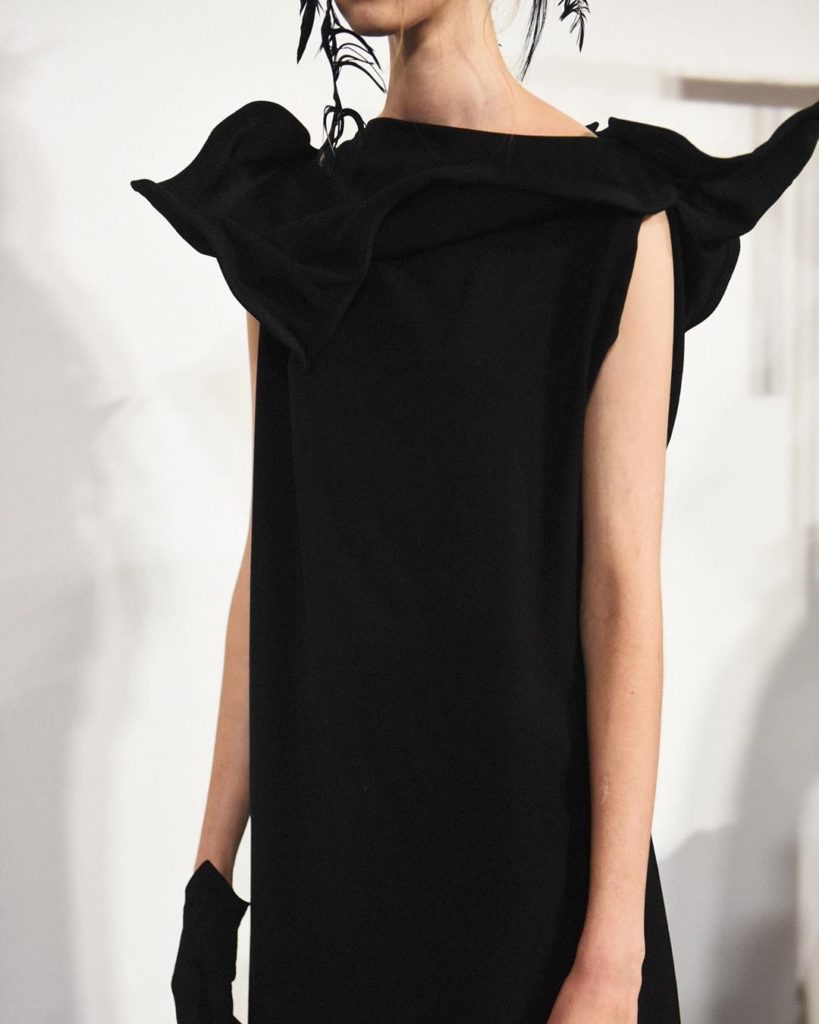 Yohji Yamamoto Spring/Summer 2021 
Backstage pictures by @elise_toide 

#YohjiYa...