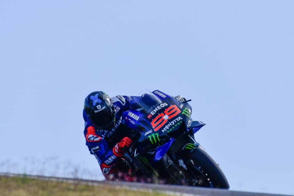 @jorgelorenzo99 in action on the second Portimão @motogp test day 

#MonsterYama...