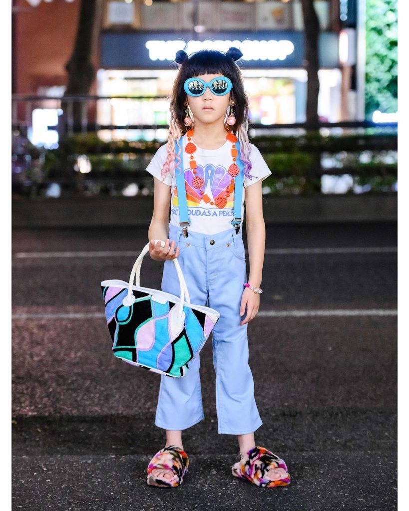 Tokyo Fashion: Lino (@lino_queenofvintage) is a 7-year-old Japanese student we often see around… Lino (@lino_queenofvintage) is a 7-year-old Japanese student we often see around...