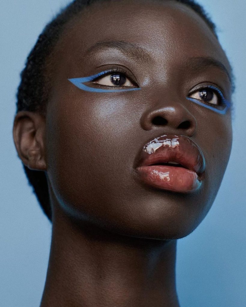 Take a cat eye to new heights with bold color and a glossy finish using Kajal In...