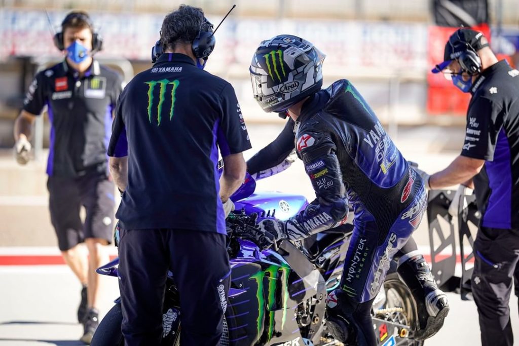 Up and at 'em!  It's time for FP3  #MonsterYamaha  #MotoGP  #AlcanizGP...