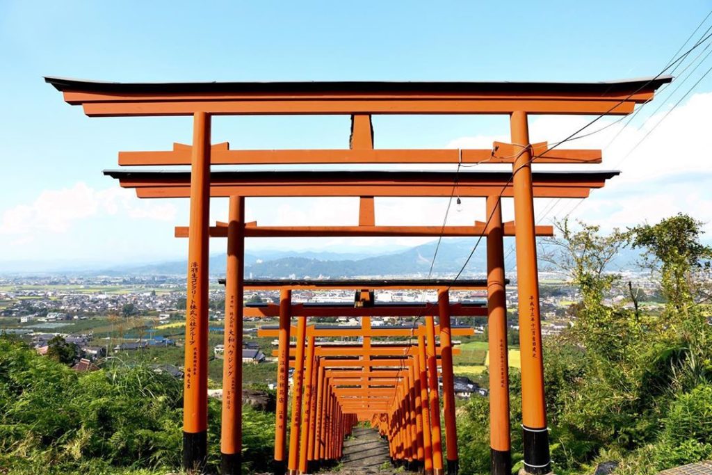 Visitors to the Ukiha Inari Shrine can enjoy a peaceful walk up through nearly 1...