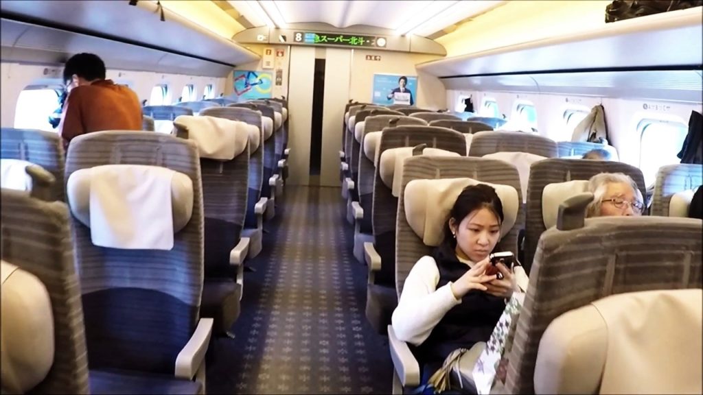 H5 Series Shinkansen 'Hayabusa' (Shin-Hakodate-Hokuto to Tokyo): Cabin walkthrough H5 Series Shinkansen 'Hayabusa' (Shin-Hakodate-Hokuto to Tokyo): Cabin walkthrough