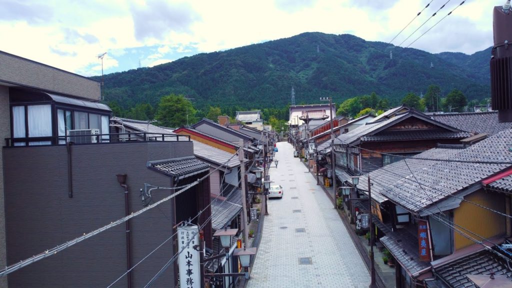 JG☆☆☆☆☆8K HDR 富山 井波 町全体が彫刻のライブミュージアム ネコ彫刻探しも楽しみ Toyama,Inami,Historic Town of Wood Carving