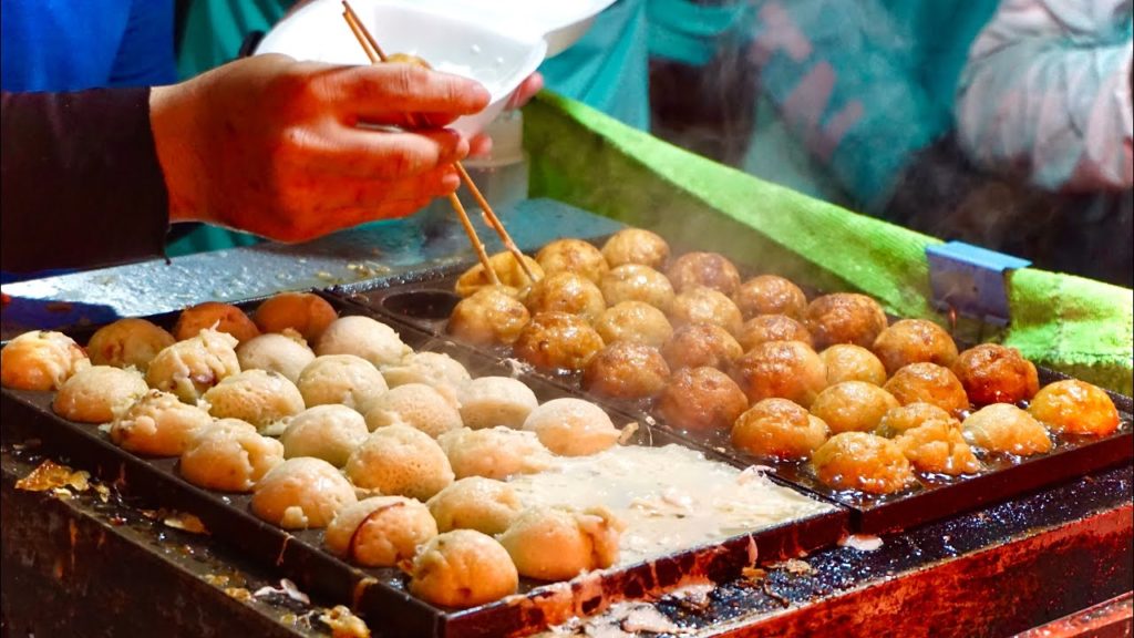 Xếp hàng chờ mua bánh bạch tuộc Takoyaki Sami | Japan street food - Tokoyaki たこやき