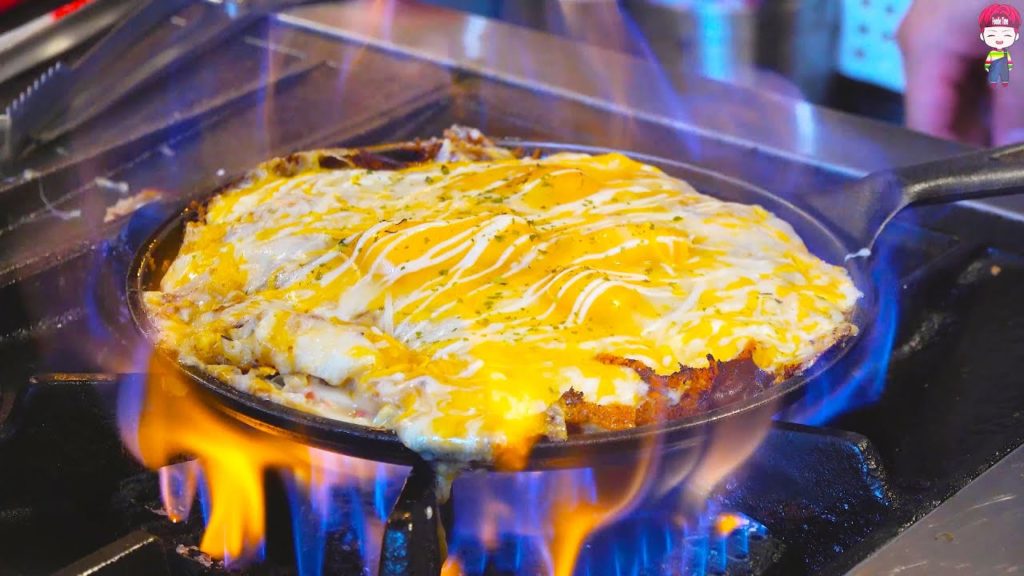 일본 오사카에서 전수받아 현지의맛이랑 똑같은 치즈가득한 오코노미야끼, 건대입구 포비 / Osaka Style Cheese Pancake Okonomiyaki 일본 오사카에서 전수받아 현지의맛이랑 똑같은 치즈가득한 오코노미야끼, 건대입구 포비 / Osaka Style Cheese Pancake Okonomiyaki