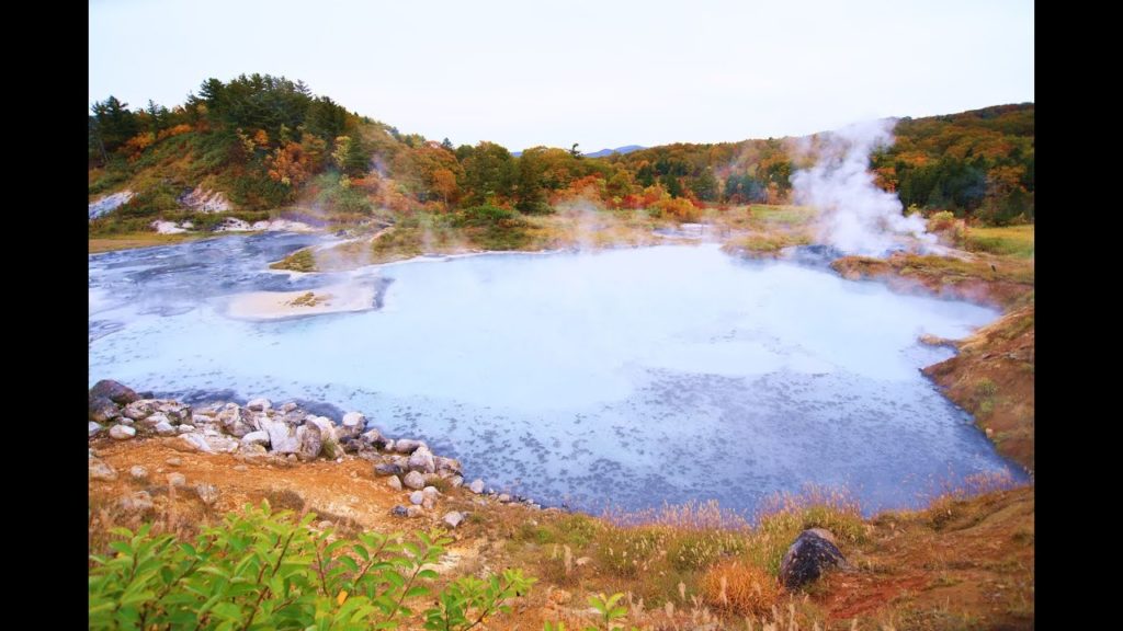 JG☆☆☆☆☆8K HDR 秋田 八幡平後生掛温泉 泥壺泥火山の秋 Akita,Hachimantai,Goshogake Onsen in Autumn, Mud Pots and Mounds