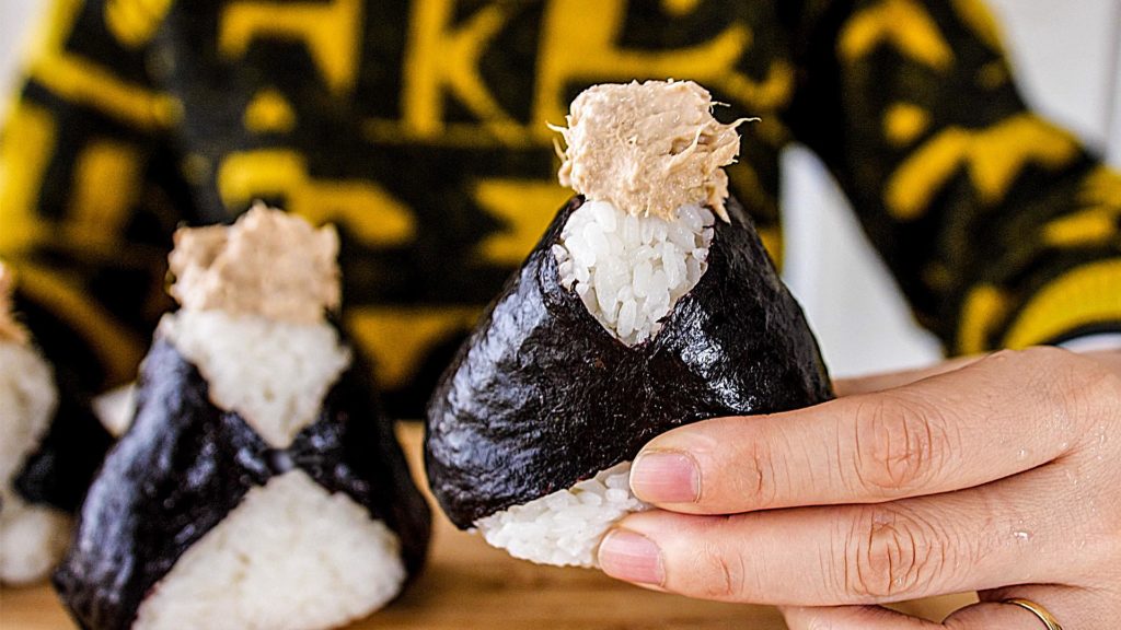 Homemade tuna mayo onigiri (recipe in comments)