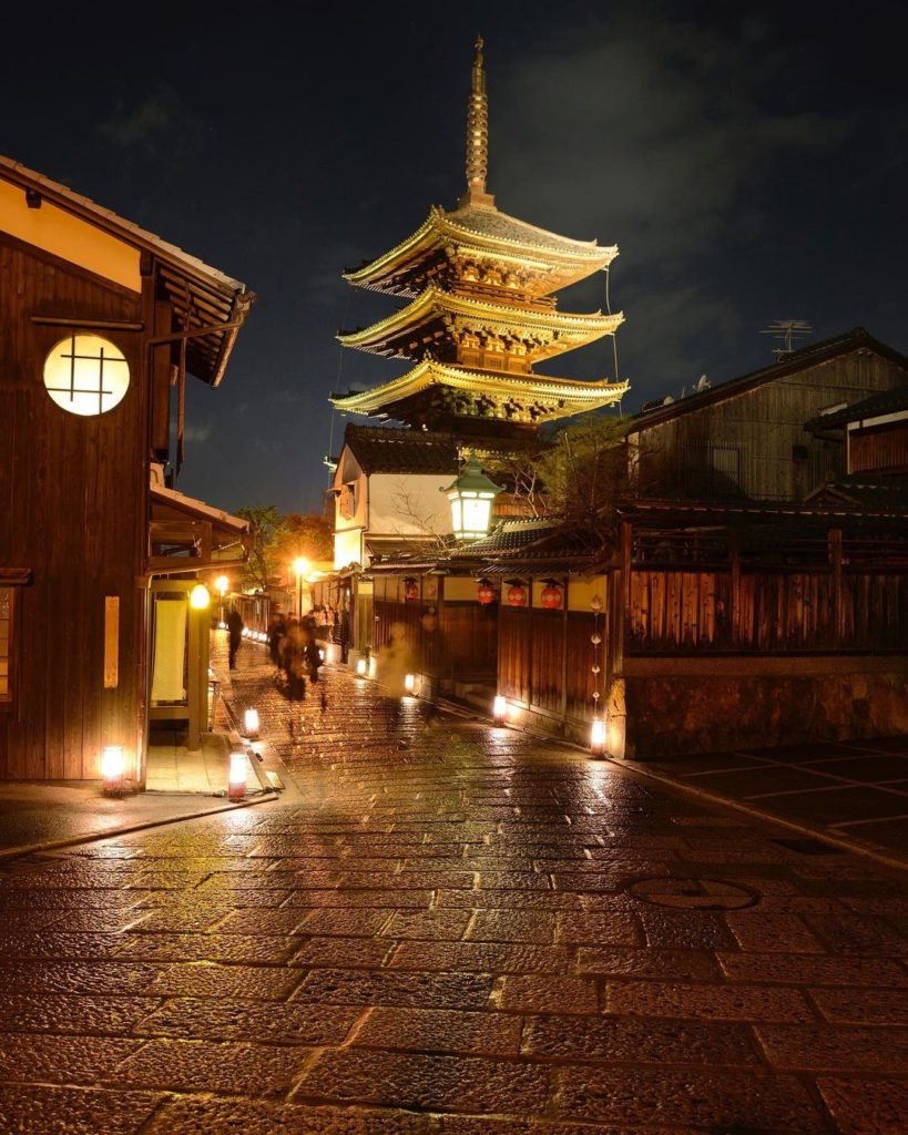 Every March, during Kyoto Higashiyama Hanatouro, buildings and shrines are decor...