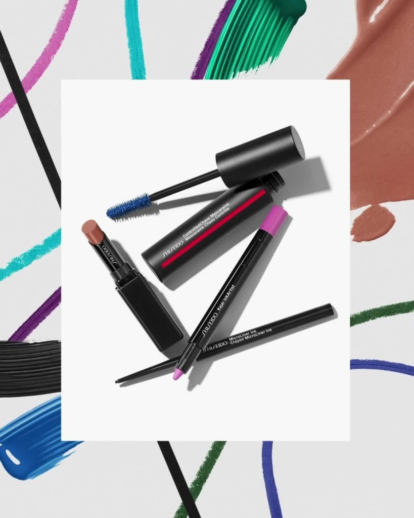 SHISEIDO: What’s in @hunterschafer’s makeup bag? Colorful and creative essentials, of cour… What’s in @hunterschafer’s makeup bag? Colorful and creative essentials, of cour...