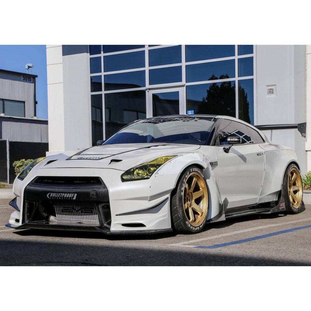 One of our all time favourite GT-R’s!  Owner  @_imtoolazy_ & build @rocket_bunny...