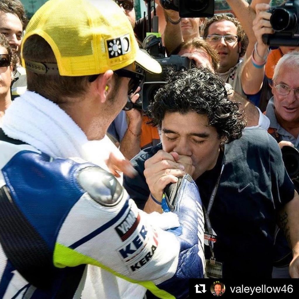 #Repost @valeyellow46
・・・
Ciao Diego
mago de la pelota...