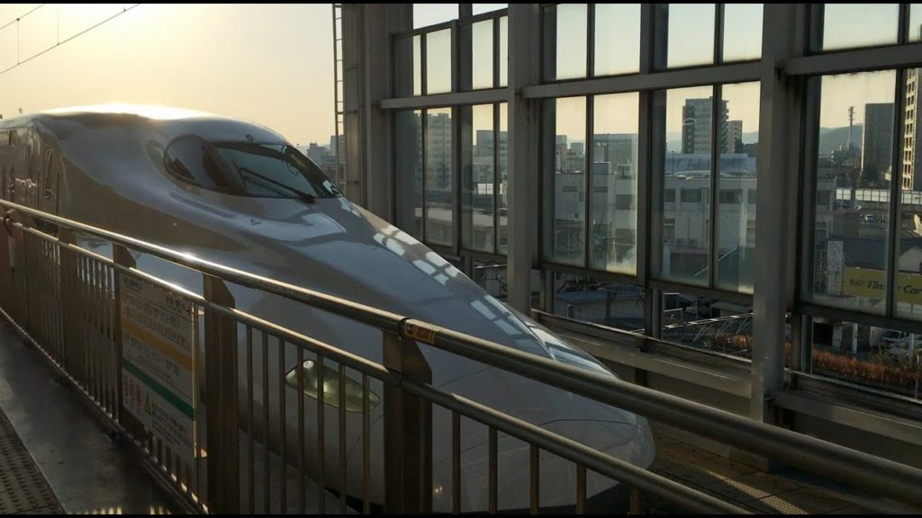 🌎 N700A Shinkansen or Bullet train arriving in Okayama Japan