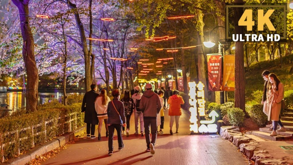 [4K] Colorful Seoul Evening Walk at Seokchon Lake Park Autumn Festival | 단풍과 함께하는 석촌호수 송파나루공원 단풍낙엽축제