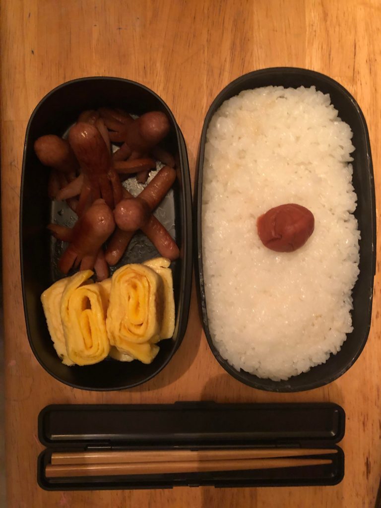 Made my second bento! I got a tamagoyaki pan this time, so I tried making the stereotypical anime bento, haha