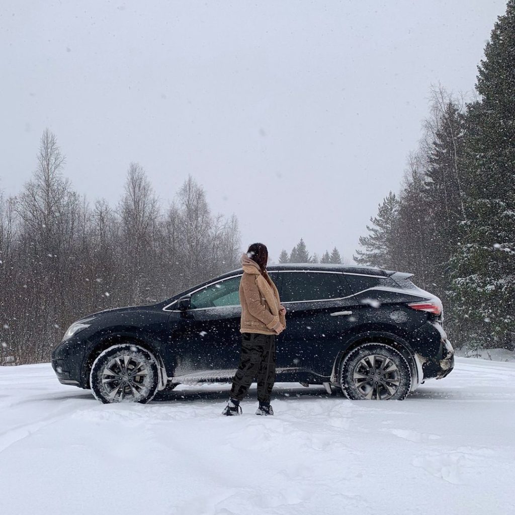 Snowflakes are winter's butterflies! Enjoy #December #NissanMurano
 @queenlisi_...