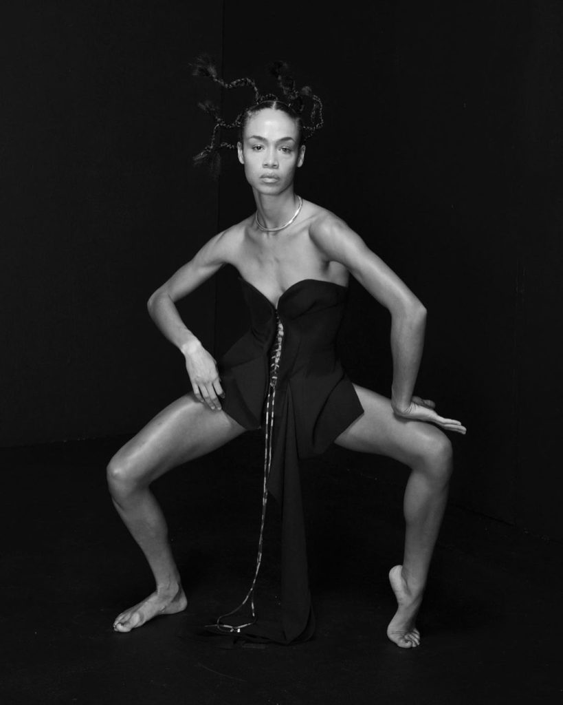 Yohji Yamamoto AW20 collection in @vogueitalia

Photographer #ValentinVallhonrat...