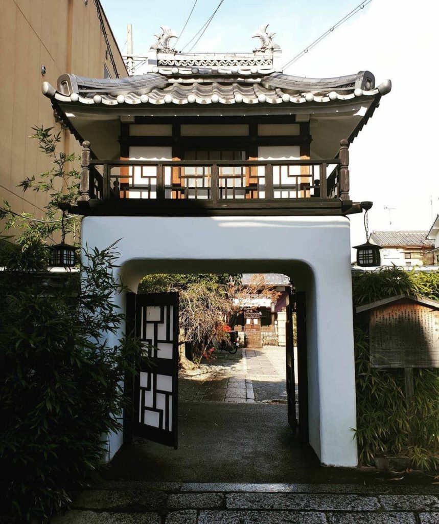 When one door closes, another opens...
: @jackykch.jpg
-----⁣⠀
Kyoto, #Japan
.⁣⠀...