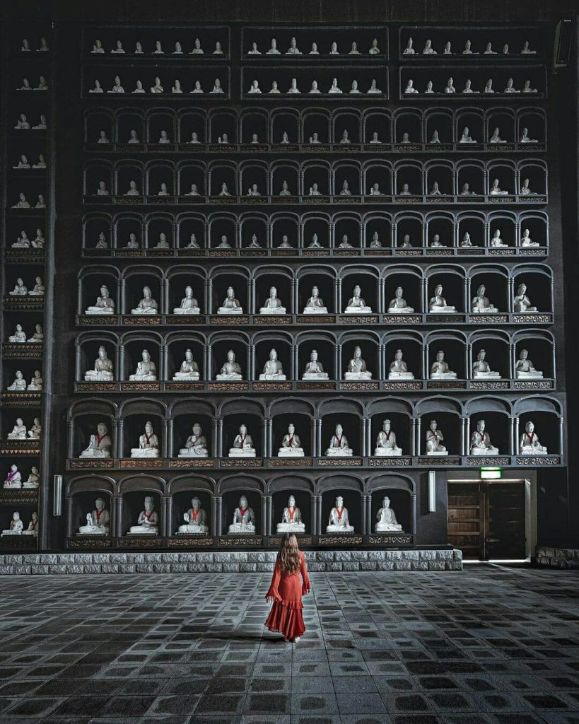 Visit Japan: A true sight to behold! Introducing the 1,281 small Buddha statues housed within… A true sight to behold! Introducing the 1,281 small Buddha statues housed within...