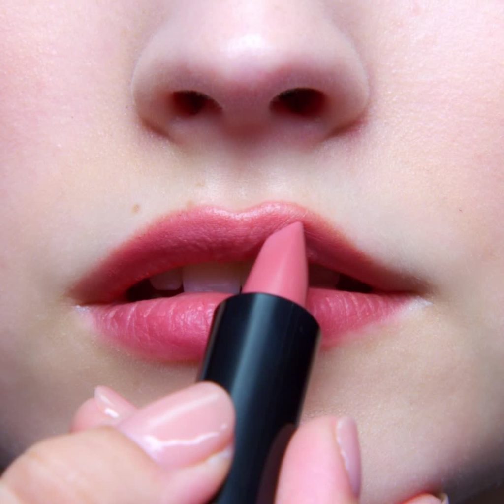 Wrap lips in pink all winter long. Our SHISEIDO muse wears ModernMatte Powder Li...
